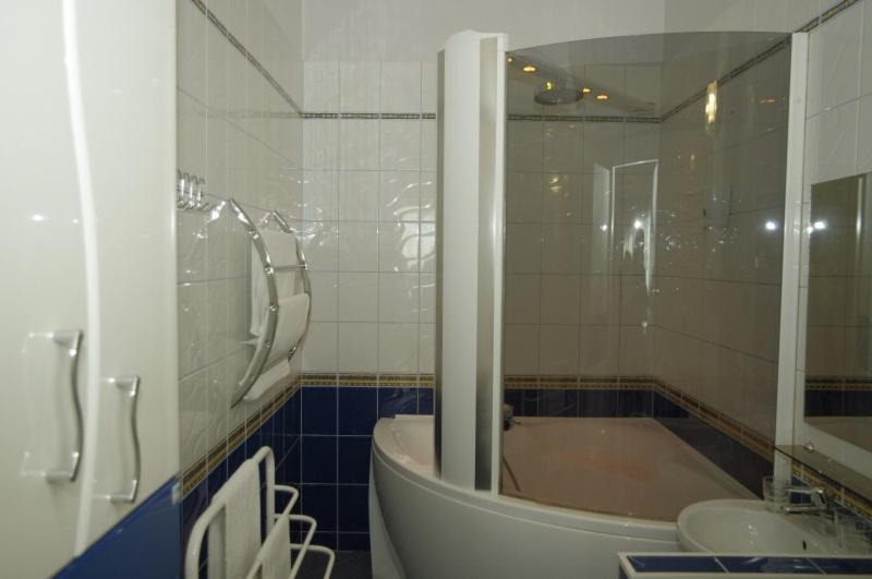 Europe Guesthouse Нарва Экстерьер фото