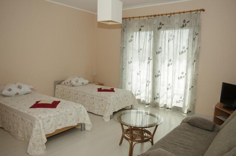 Europe Guesthouse Нарва Экстерьер фото